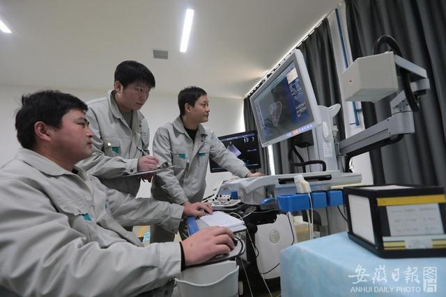 2月23日,马鞍山市经开区雨甜医疗科技中外医疗器械技术专家在